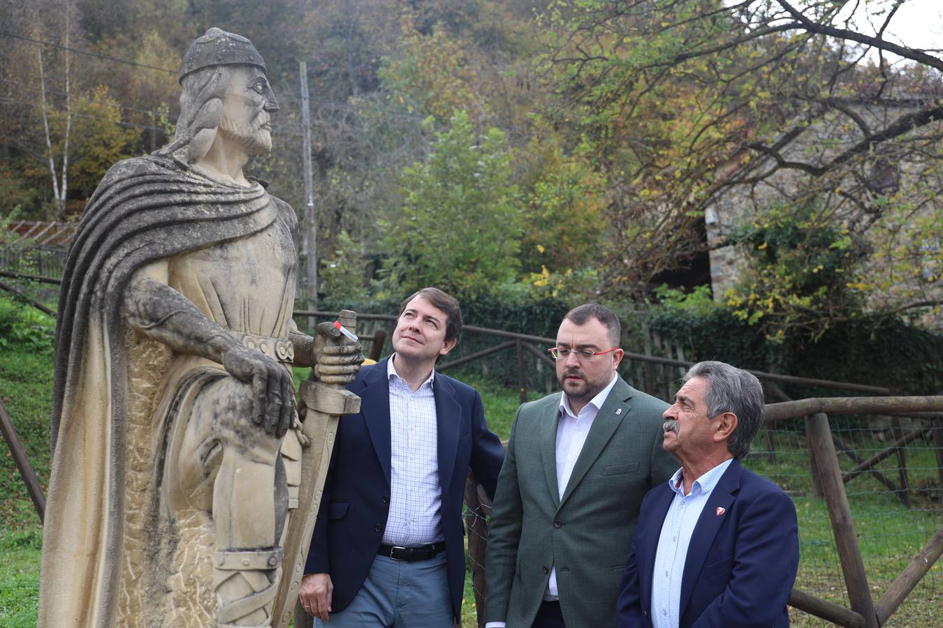 Visita de los presidentes de Cantabria, Castilla y León y Asturias a Liébana con motivo de la reunión de la Comisión de Gestión del Parque Nacional de Picos de Europa.