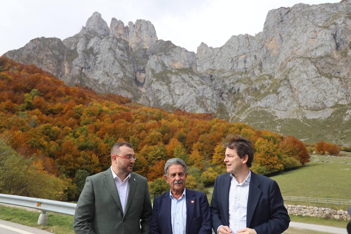 Visita de los presidentes de Cantabria, Castilla y León y Asturias a Liébana con motivo de la reunión de la Comisión de Gestión del Parque Nacional de Picos de Europa.