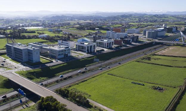 El PRC propone crear un centro empresarial en los terrenos situados frente al Pctcan y compaginar sus actividades. 