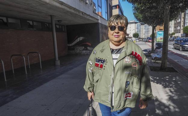 Begoña Baranda, prima de Jesús Mari, el pasado 11 de octubre, en Castro Urdiales.