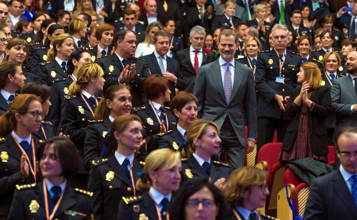 El Rey, a su llegada al palacio de congresos de Toledo.