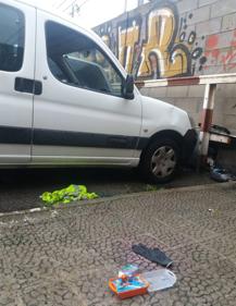 Imagen secundaria 2 - Revientan las lunas de media docena de coches aparcados en un callejón de Castilla-Hermida