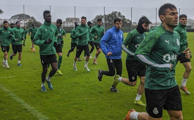 Caras largas en el primer entrenamiento sin Ania