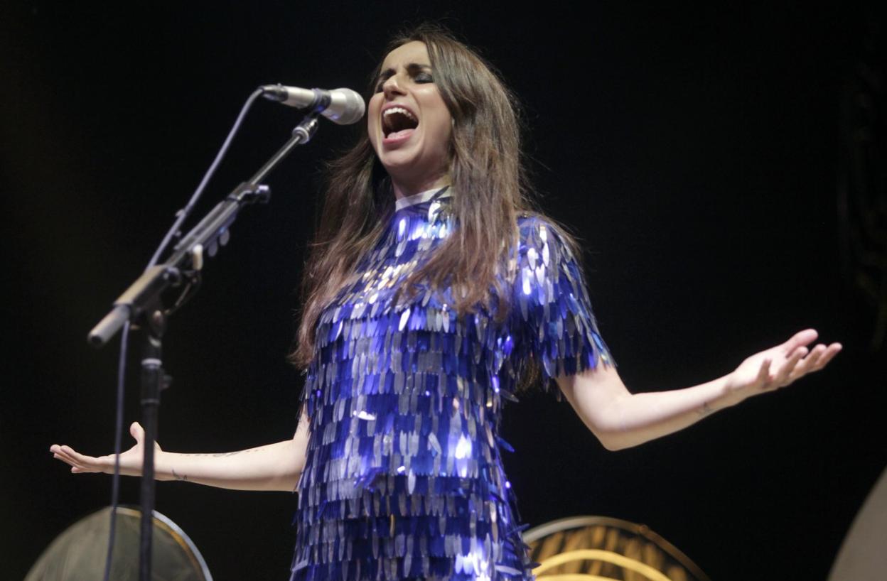 Zahara, que comenzó a cantar con cuatro años, tiene ya cuatro discos en el mercado.