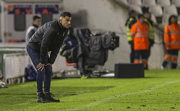 El club mantiene el silencio sobre la destitución de Ania