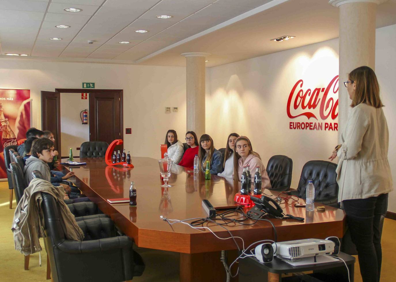 Fotos: Visita del colegio La Granja a Coca-Cola, su mentor de STARTinnova