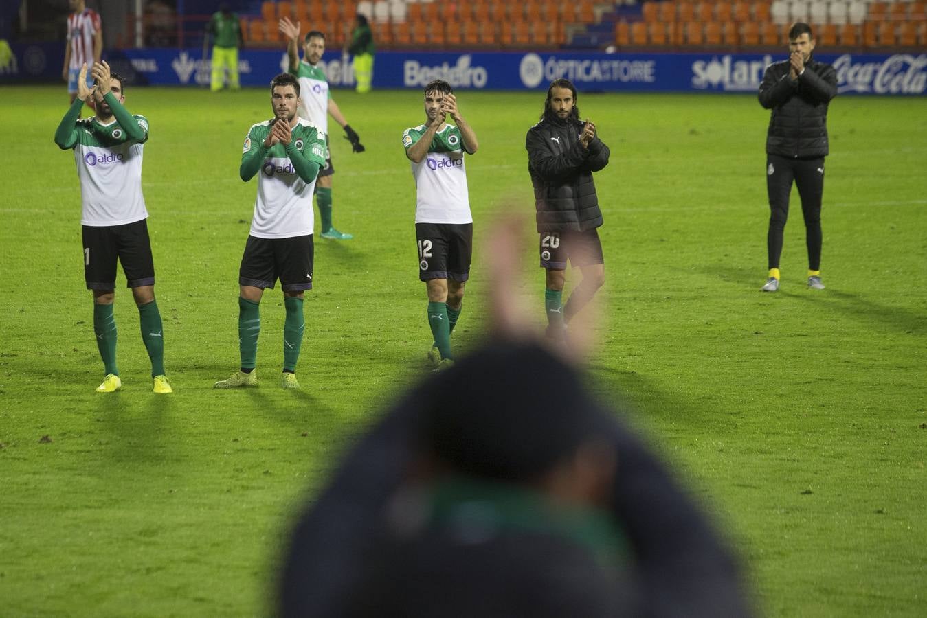 El Racing, mejor que el Lugo durante 72 minutos, perdona, se viene abajo y pierde otros dos puntos