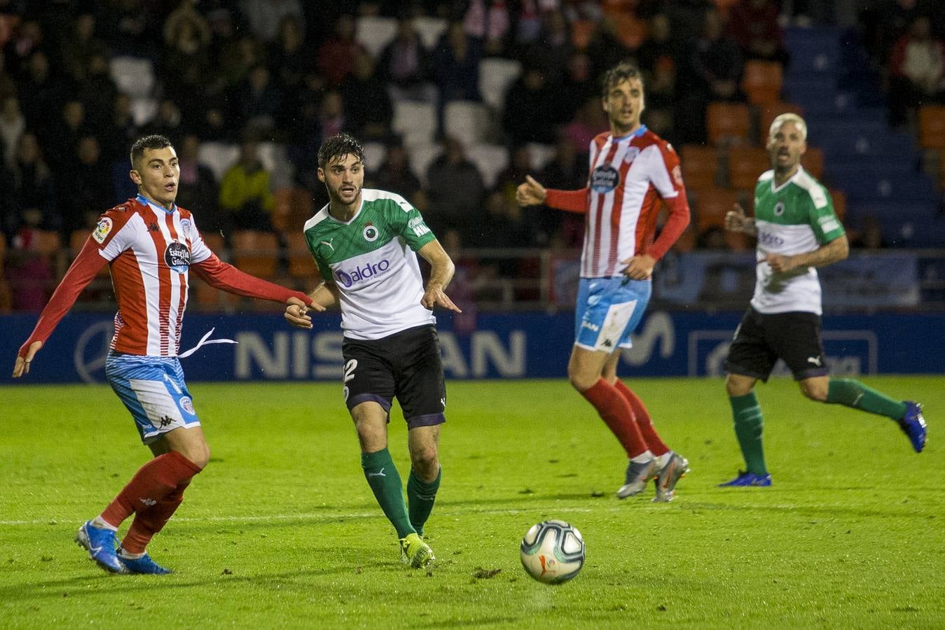 El Racing, mejor que el Lugo durante 72 minutos, perdona, se viene abajo y pierde otros dos puntos