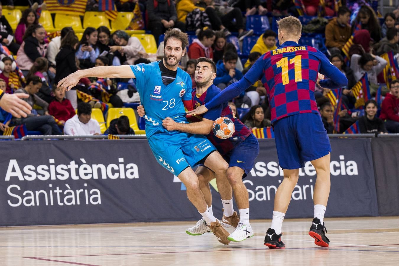 Fotos: Dura derrota del Liberbank Cantabria Sinfín ante el Barça