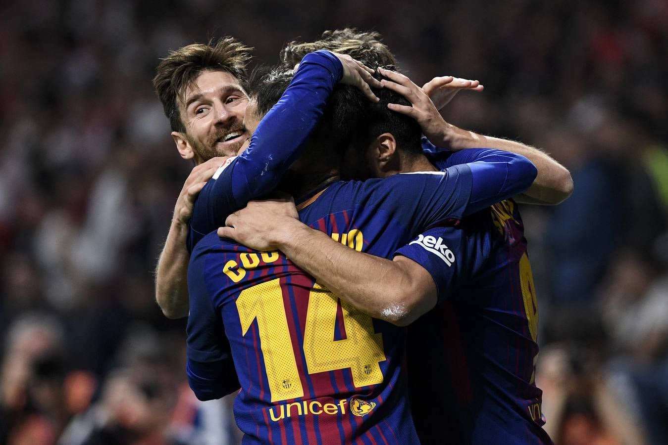 Messi celebra con sus compañeros uno de los goles durante la final de la Copa del Rey que enfrentó al FC Barcelona y al Sevilla CF Madrid 21-04-2018