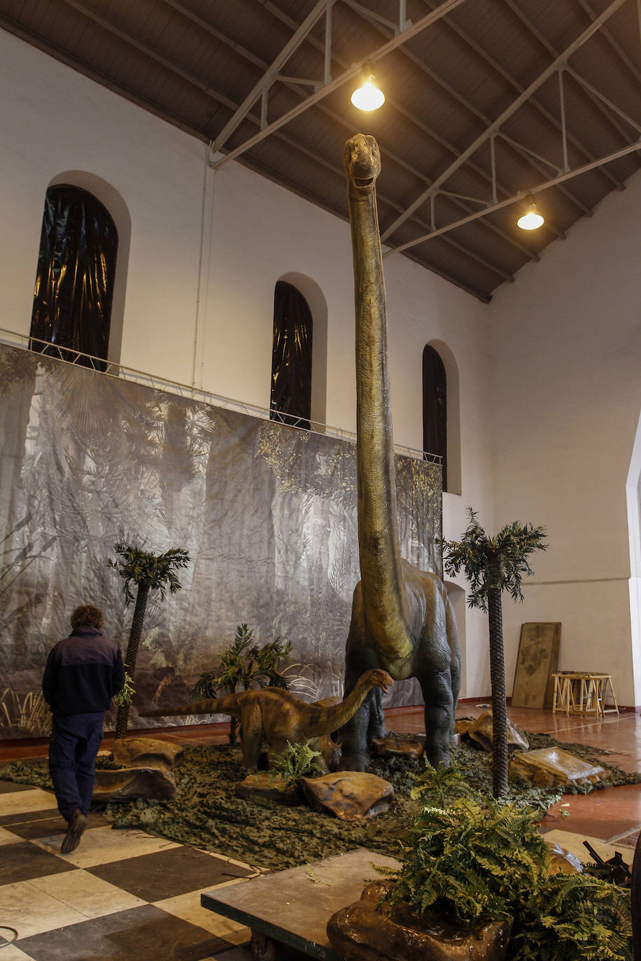 La exposición es un viaje al pasado que permitirá descubrir increíbles esqueletos, aterradores depredadores carnívoros y grandes herbívoros pacíficos