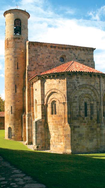 Imagen secundaria 2 - Ventana de la colegiata de San Martín de Elines. Iglesia parroquial de La Asunción, en el núcleo de Villamoñico. Colegiata románica de San Martín de Elines.