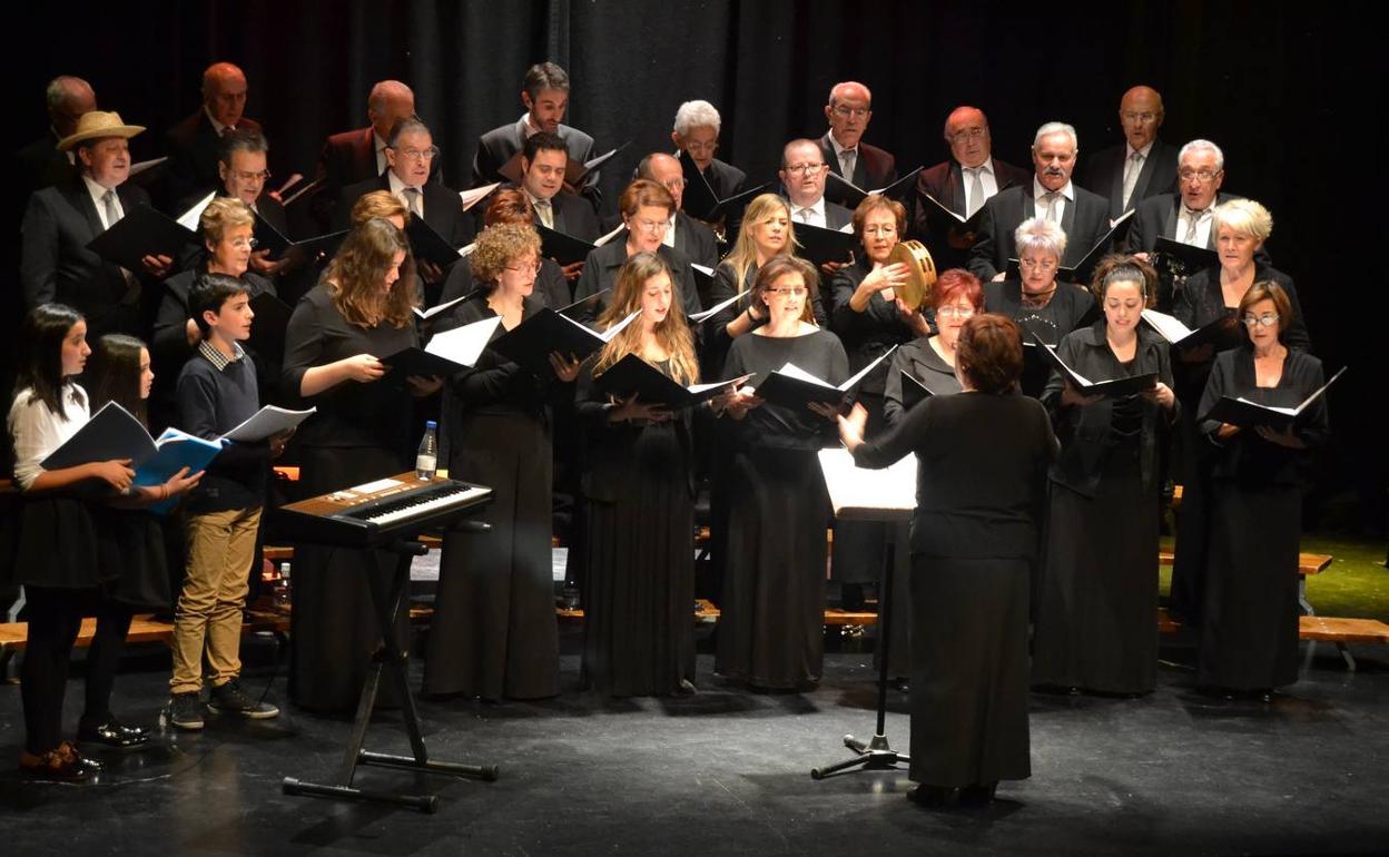 Homenaje a Nobel Sámano en Los Corrales