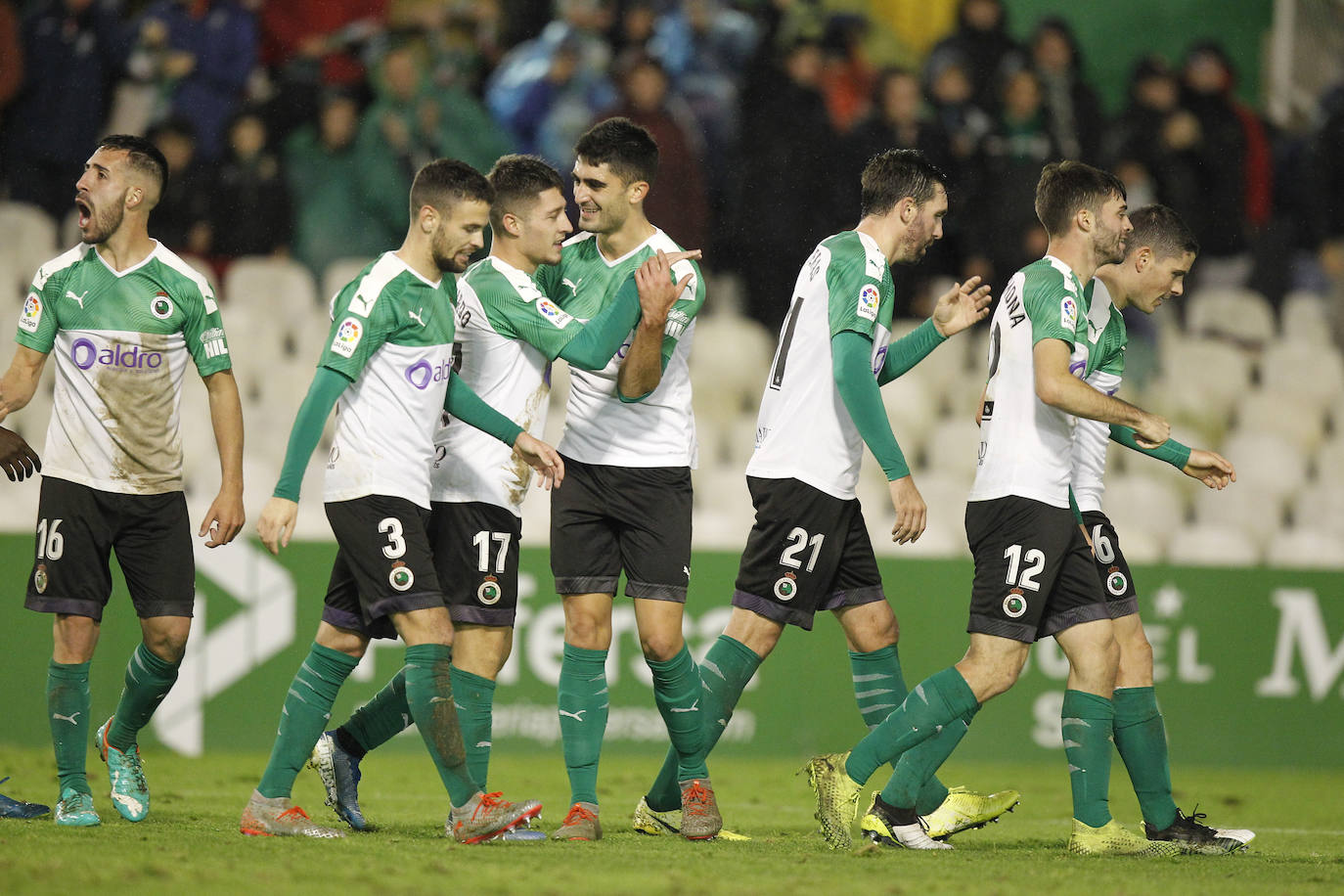 Fotos: El Racing enfrenta al Extremadura en El Sardinero