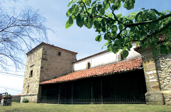 Iglesia de San Martín, en Mogro.