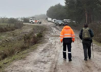 Imagen secundaria 1 - El operativo de búsqueda de Roberto Lavid amplía el perímetro en torno al lugar dónde apareció su coche