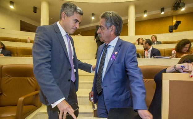 Revilla no ve «conveniente» un cordón sanitario a Vox porque tiene 52 diputados por elección de los ciudadanos