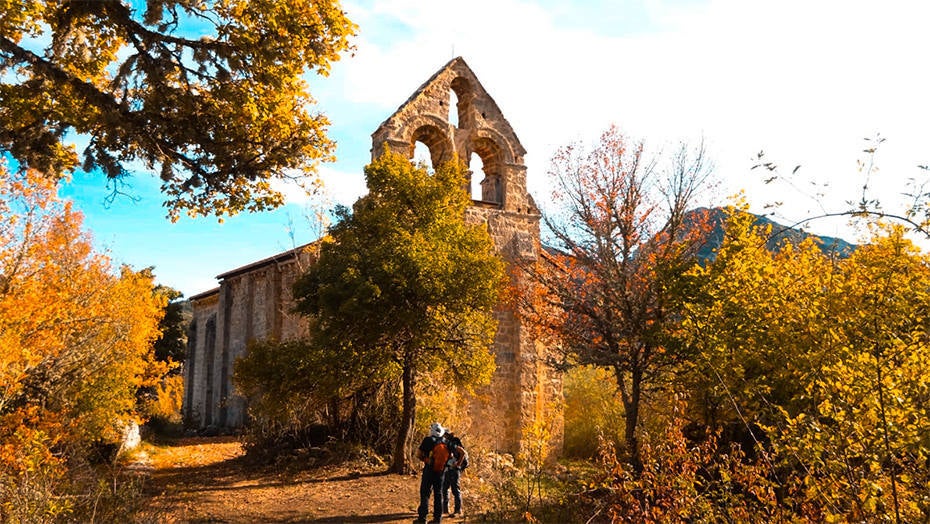 Ermita de San Esteban en el pueblo abandonado de Ribera.