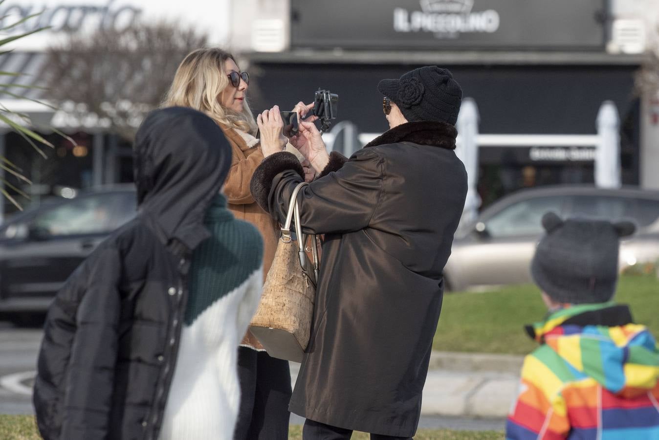 Los primeros turistas llegaron ayer a Santander con muchos planes para visitar la ciudad, la costa y el interior de la región.