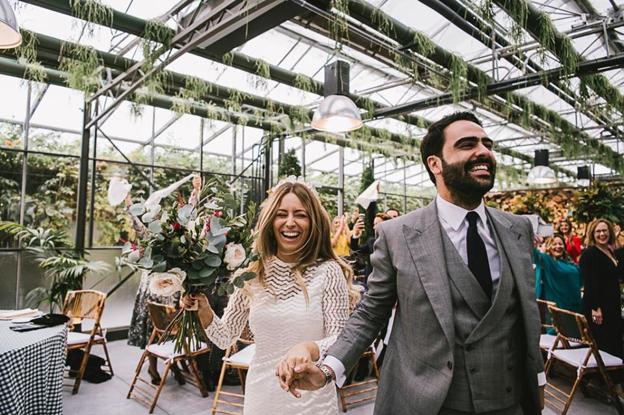 Los novios, María y Jesús, ya felices matrimonio.