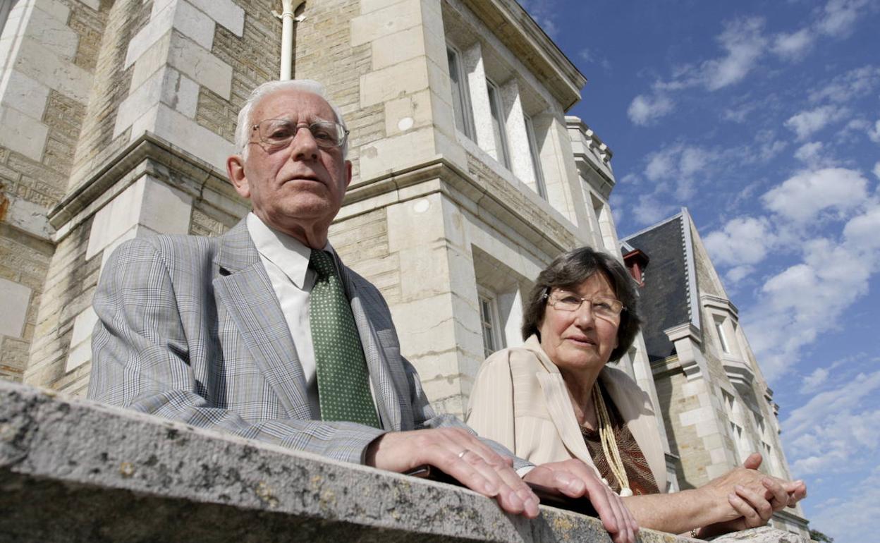 Benito Madariaga y su esposa Celia Valbuena, en la UIMP en 2008.