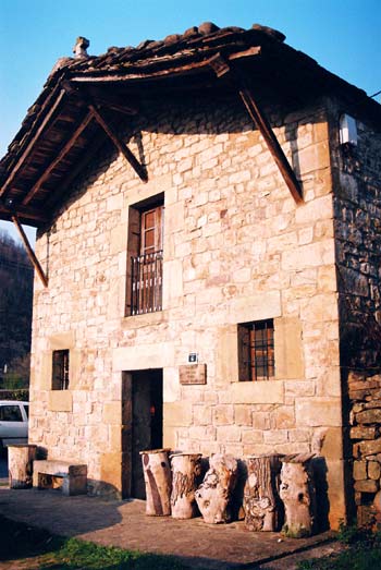 Vista exterior del Museo Etnográfico de las Tres Villas.