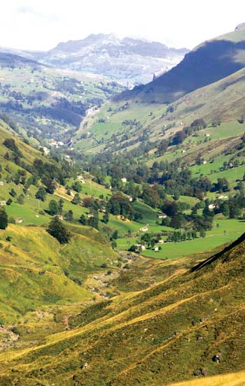 Vista panorámica del valle del Miera.