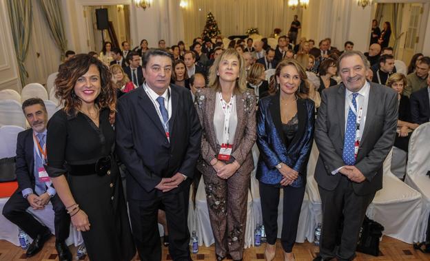 Rocío Vielva, Adolfo Gómez, Isabel Martínez, Paloma Fernández y Luis Gómez.