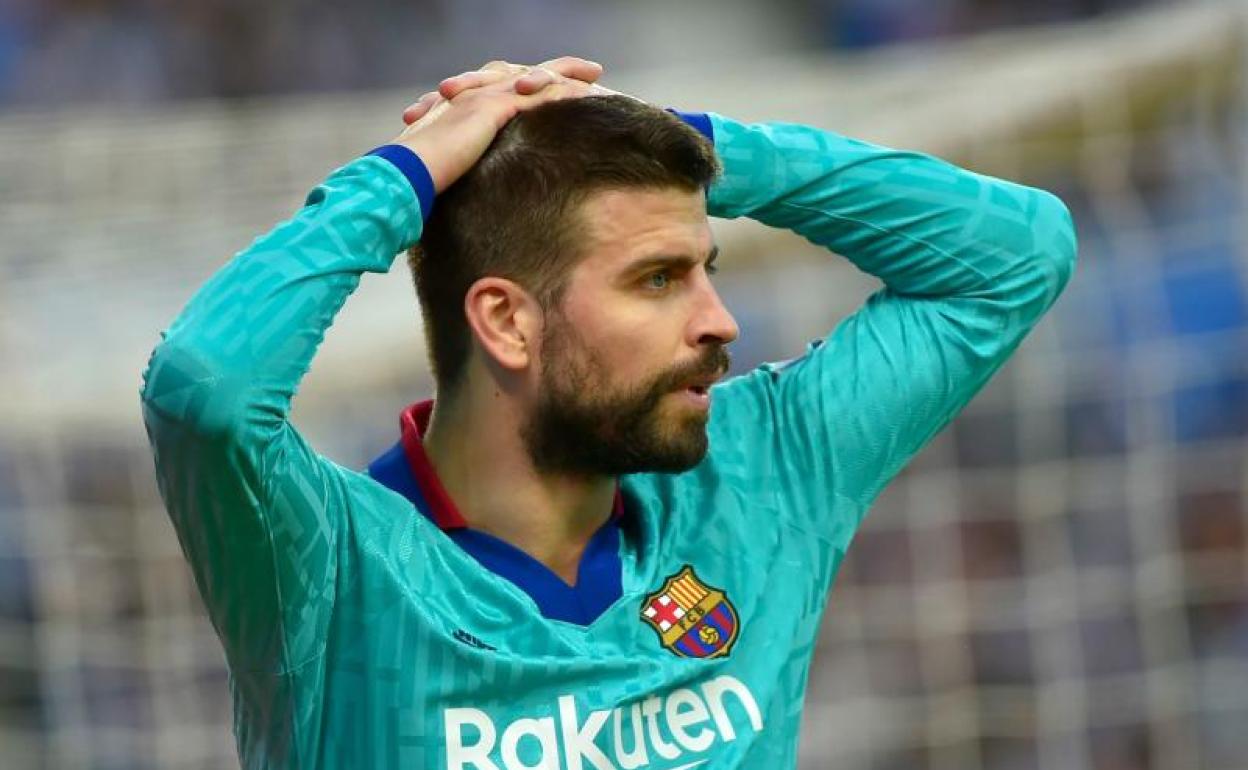 Gerard Piqué fue protagonista de la acción más polémica del partido.