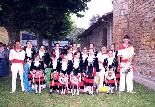 Danzas de palillos y arquillos