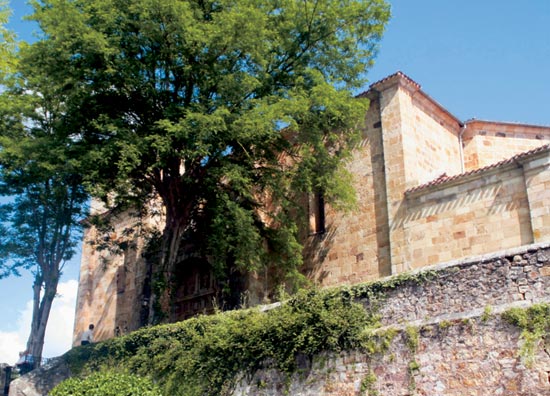 Iglesia parroquial de San Pedro Advíncula, en Liérganes.