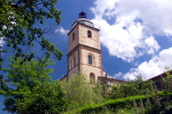 Iglesia parroquial de Valdecilla.