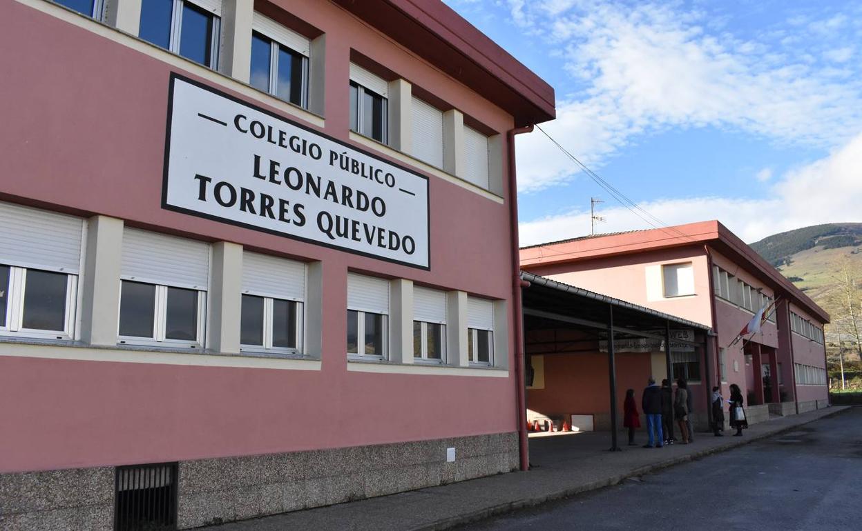 Colegio Torres Quevedo de La Serna de Iguña. 