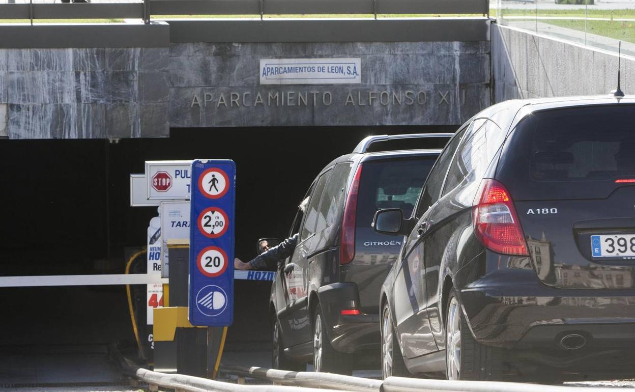 Los aparcamientos de Santander subirán con el IPC y los taxis entre 5 y 10 céntimos