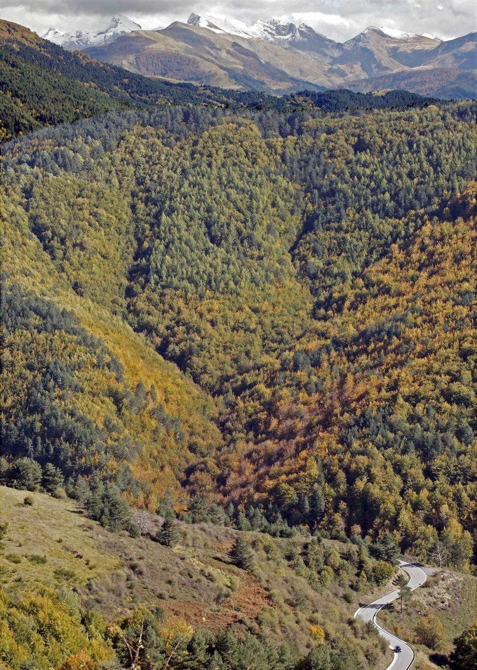 Evadirse entre montañas, en pueblecitos de piedra rodeados de paisajes de ensueño, es una manera idílica de disfrutar de las esperadas fechas navideñas