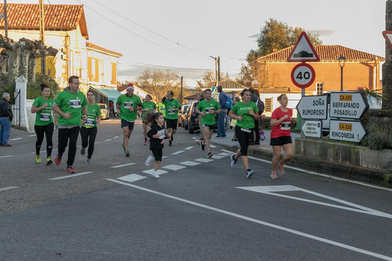 Fotos: Solidariada a zancadas