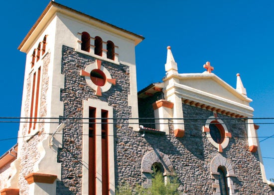 Imagen secundaria 2 - Exterior de la arruinada iglesia de Santa María. Iglesia de San Pedro, en el barrio de Mollinedo. Iglesia de El Pilar.