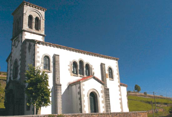 Imagen secundaria 2 - Torre de San Miguel Arcángel, en Rozas. Iglesia de Santa María de Cañedo. San Martín de Rehoyos.