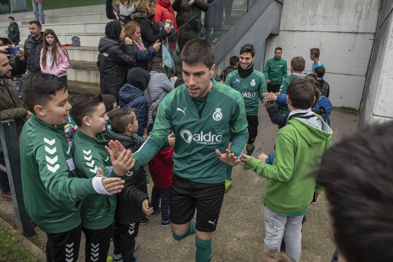 Fotos: El Racing entrena con público