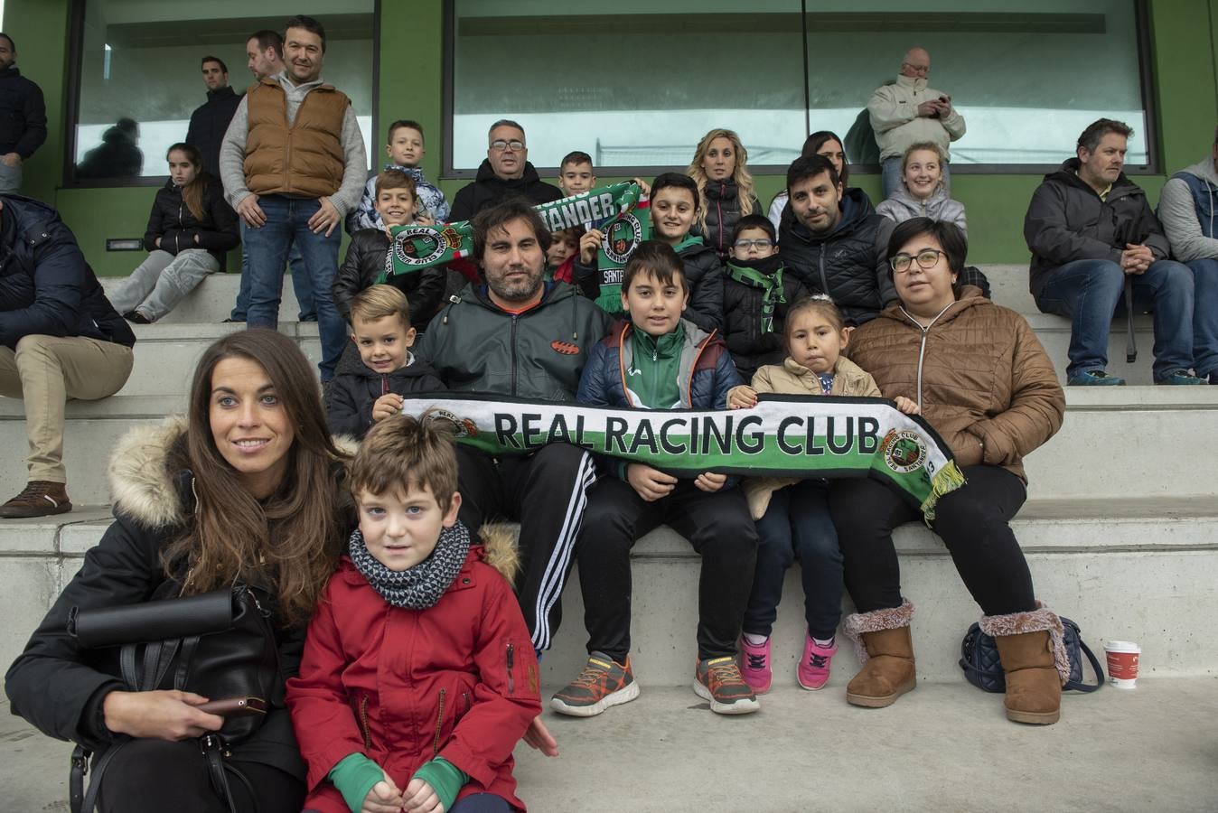 Fotos: El Racing entrena con público