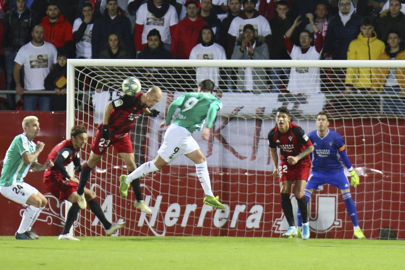 Fotos: Las imágenes del Mirandés - Racing