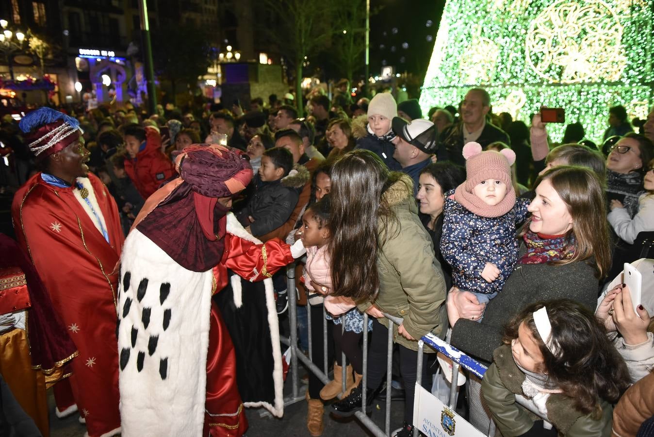 Fotos: Miles de personas siguen la Cabalgata de Santander