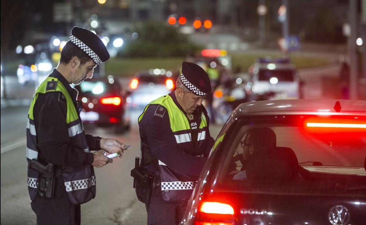 Control de alcoholemia de la Policía Local de Santander.