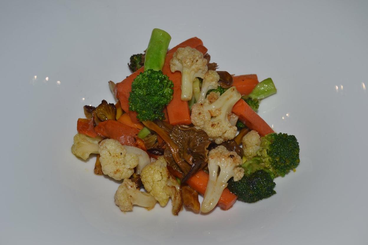 Salteado de verduras con refrito