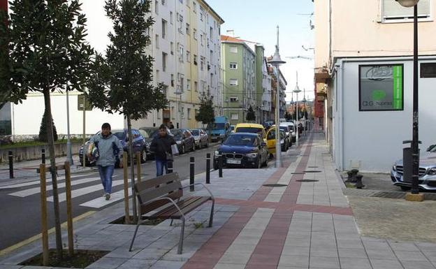 Vecinos del Paseo del Niño se quejan de la suciedad en las calles y contenedores