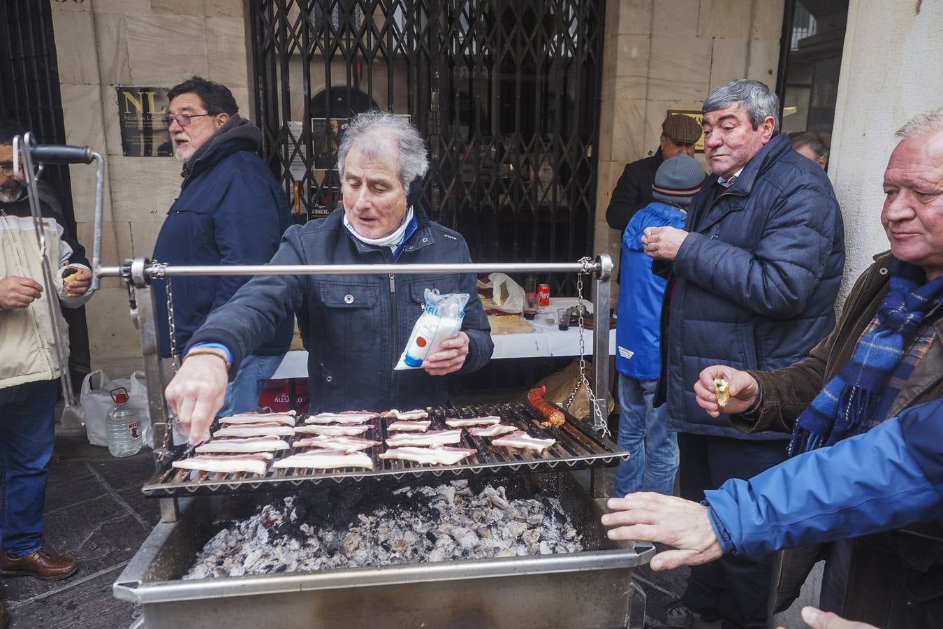 El concurso de ollas ferroviarias fue el acto central de una jornada con el corazón puesto en los afectados por las inundaciones 