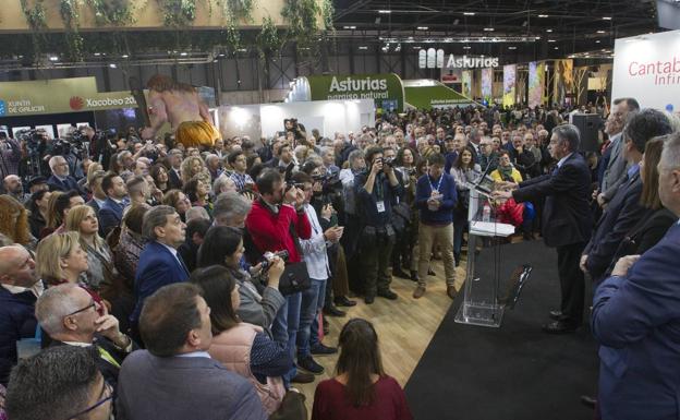 Revilla, durante su intervención en el Día de Cantabria.