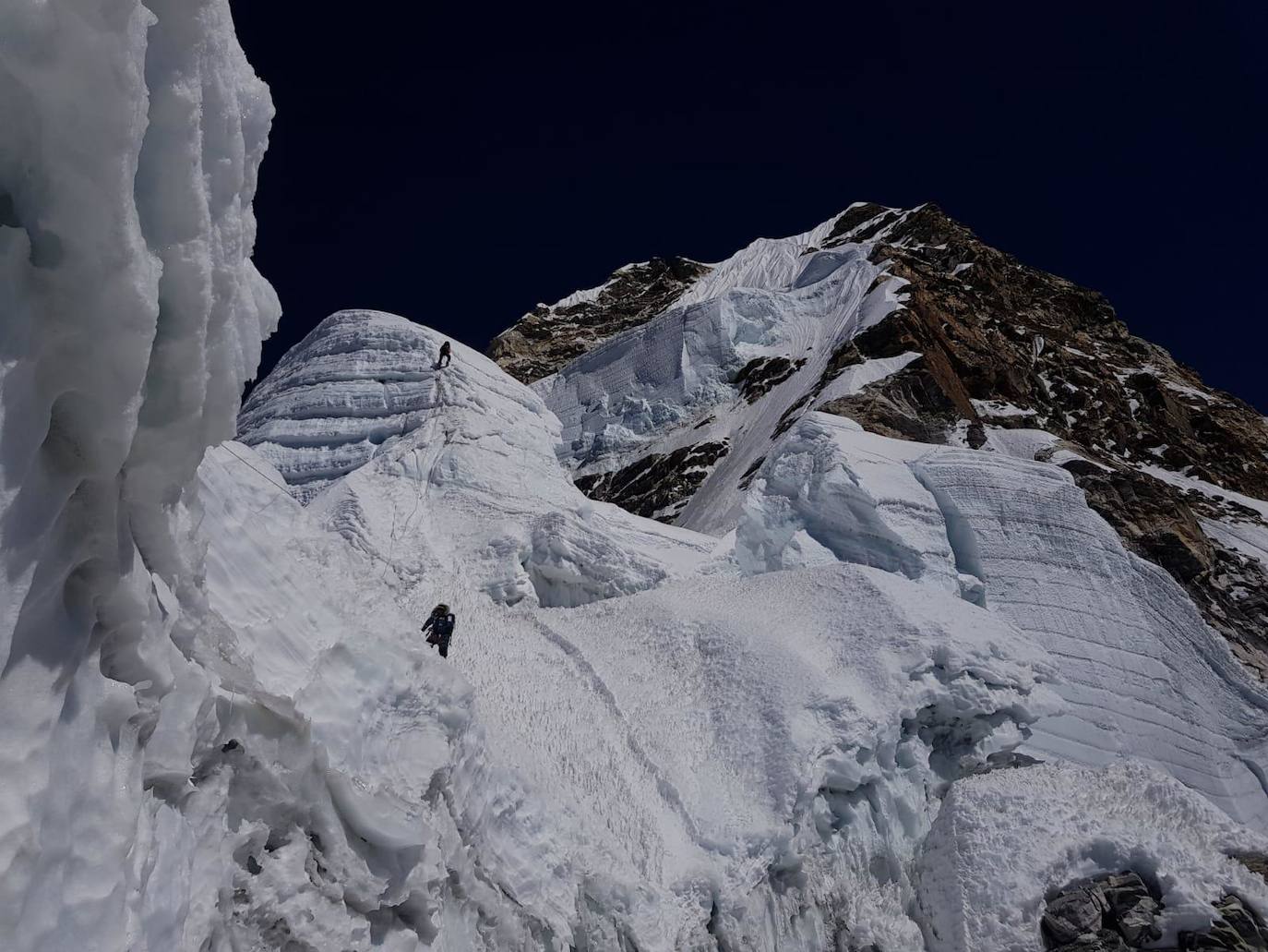 Uno de los tramos de la ascensión al Ama Dablam.