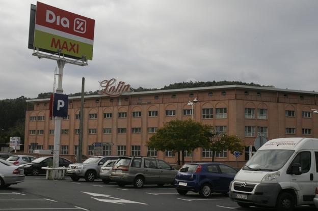 Conservas Lolín se encuentra situada en la entrada sur de Castro Urdiales. 