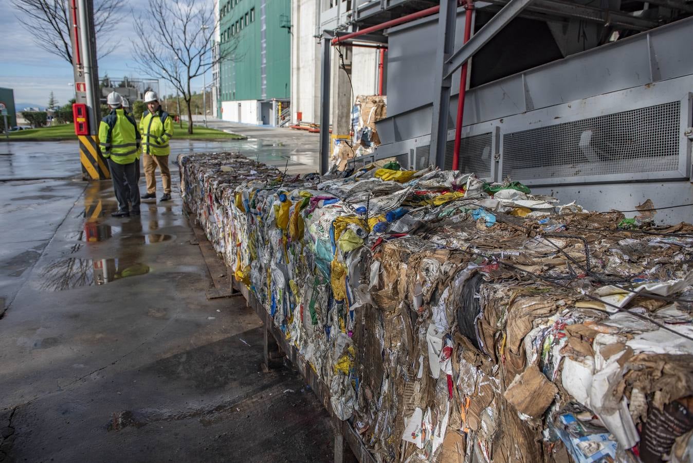 El centro procesa a día de hoy más de 230.000 toneladas de basura al año